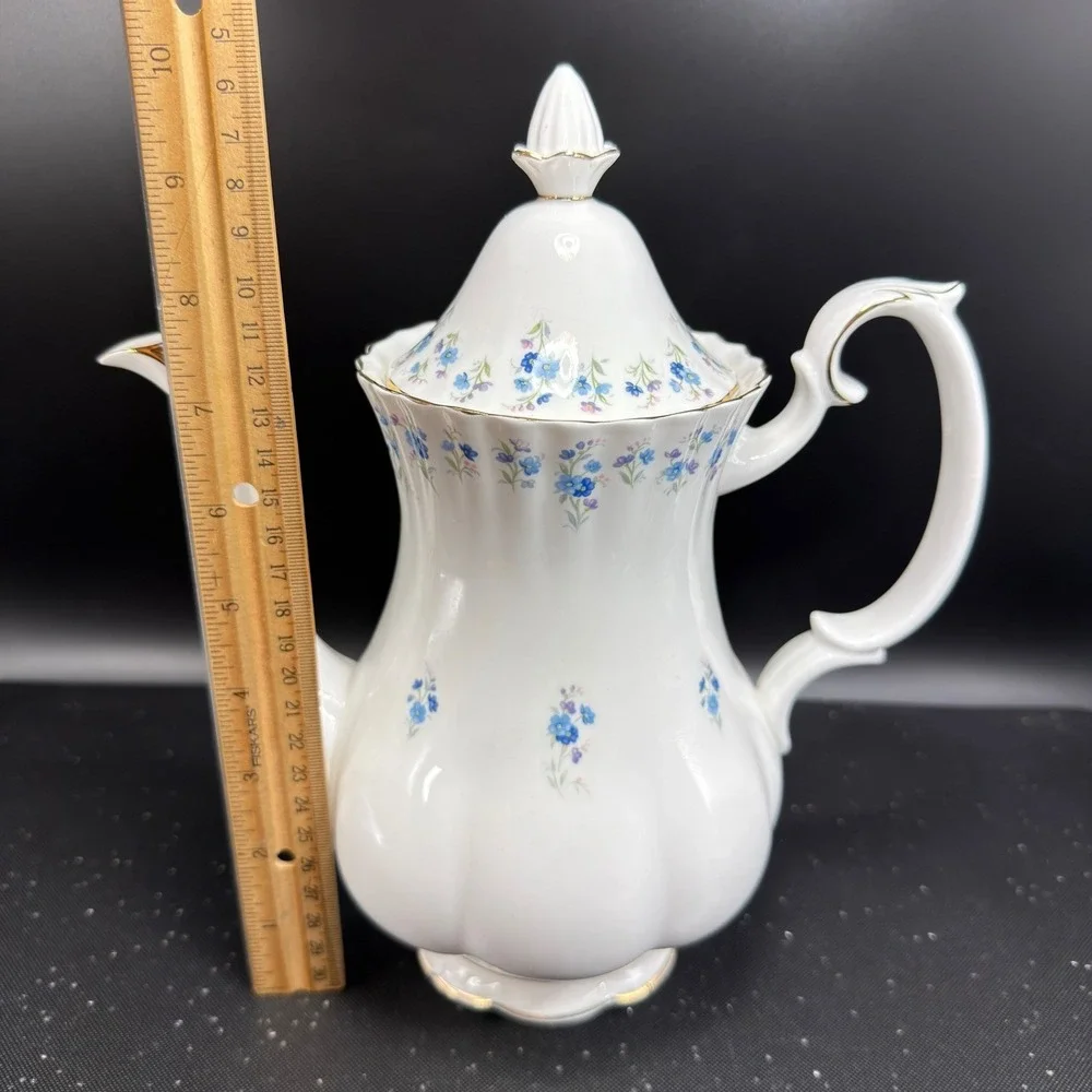 Royal Albert Memory Lane Coffee Pot Teapot Fine Bone China‎ Blue Floral England